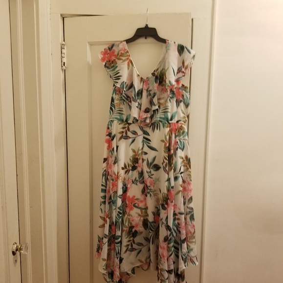 Dress - Picture 4 of 4